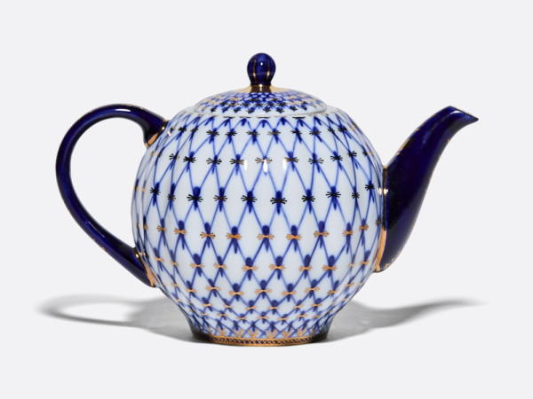 Cobalt Net Teapot, Tulip Shape
