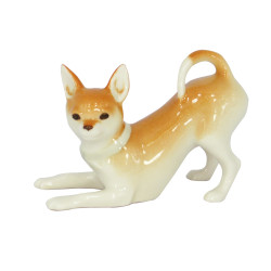 Playing Chihuahua Figurine, Chara