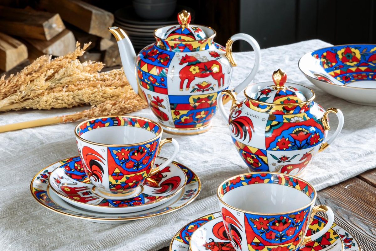 Lomonosov porcelain tea set with a folk pattern on a table