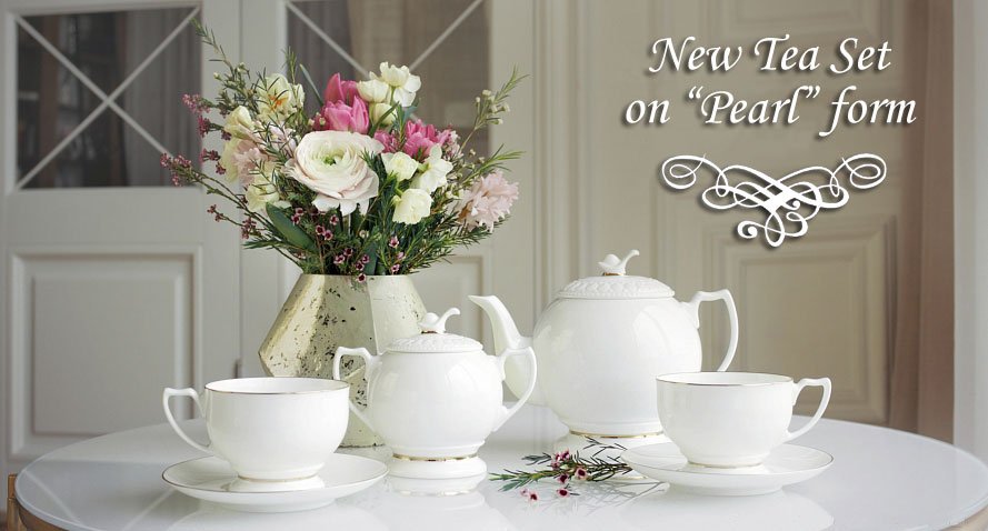 White porcelain tea set on the Pearl form